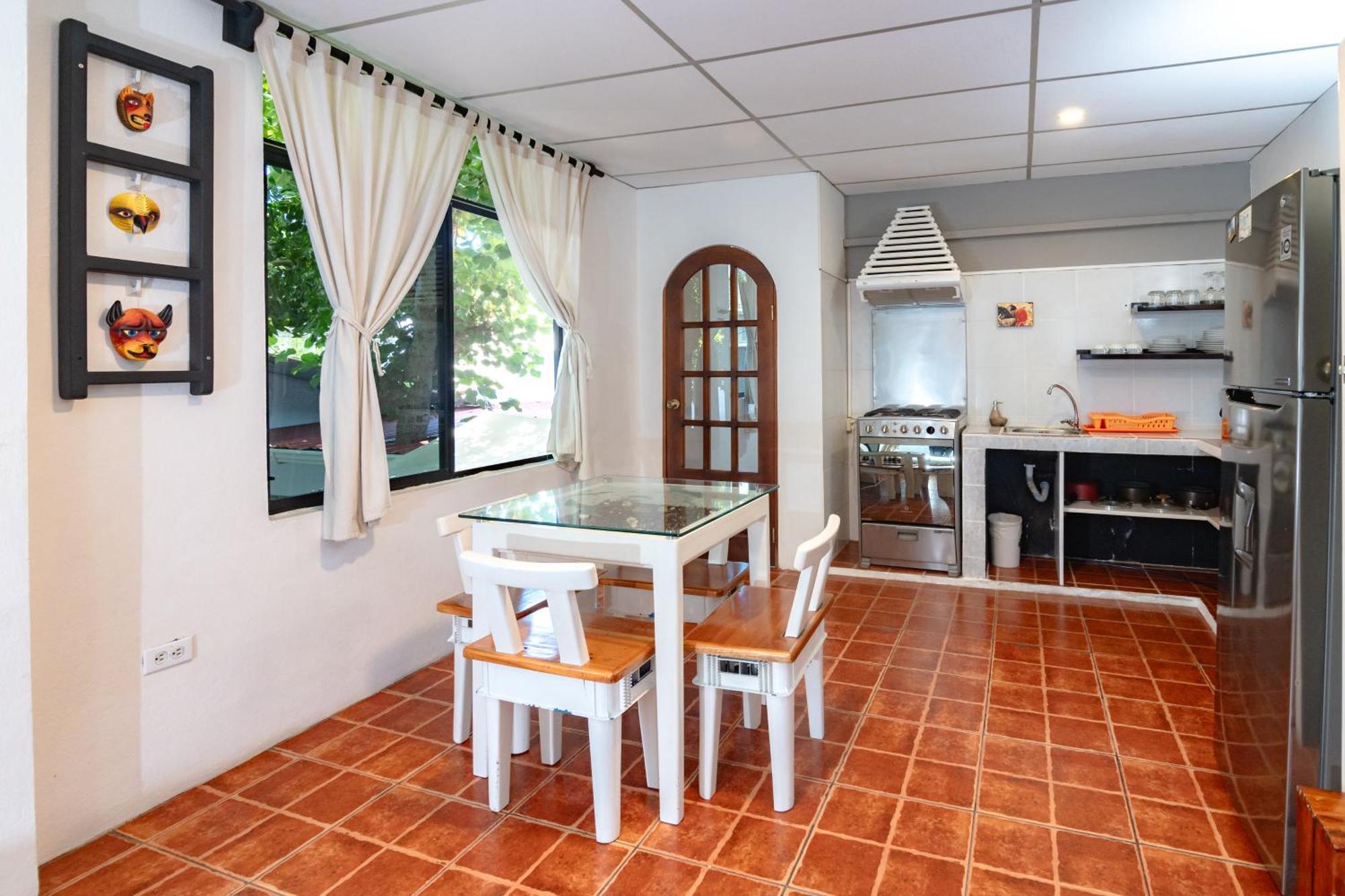 La K-Leta Boutique Guesthouse プエルトアヨラ エクステリア 写真